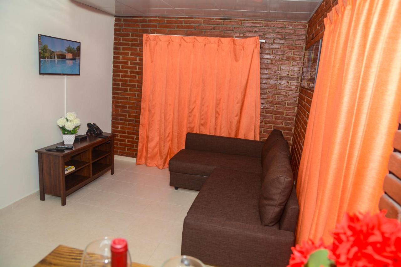 Hotel Jaraba Jarabacoa Kültér fotó